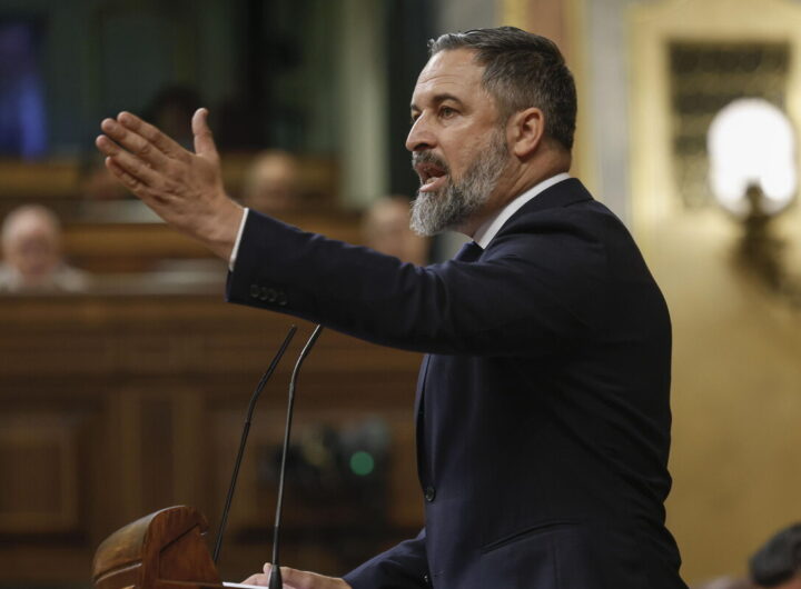 Santiago Abscal sui migranti